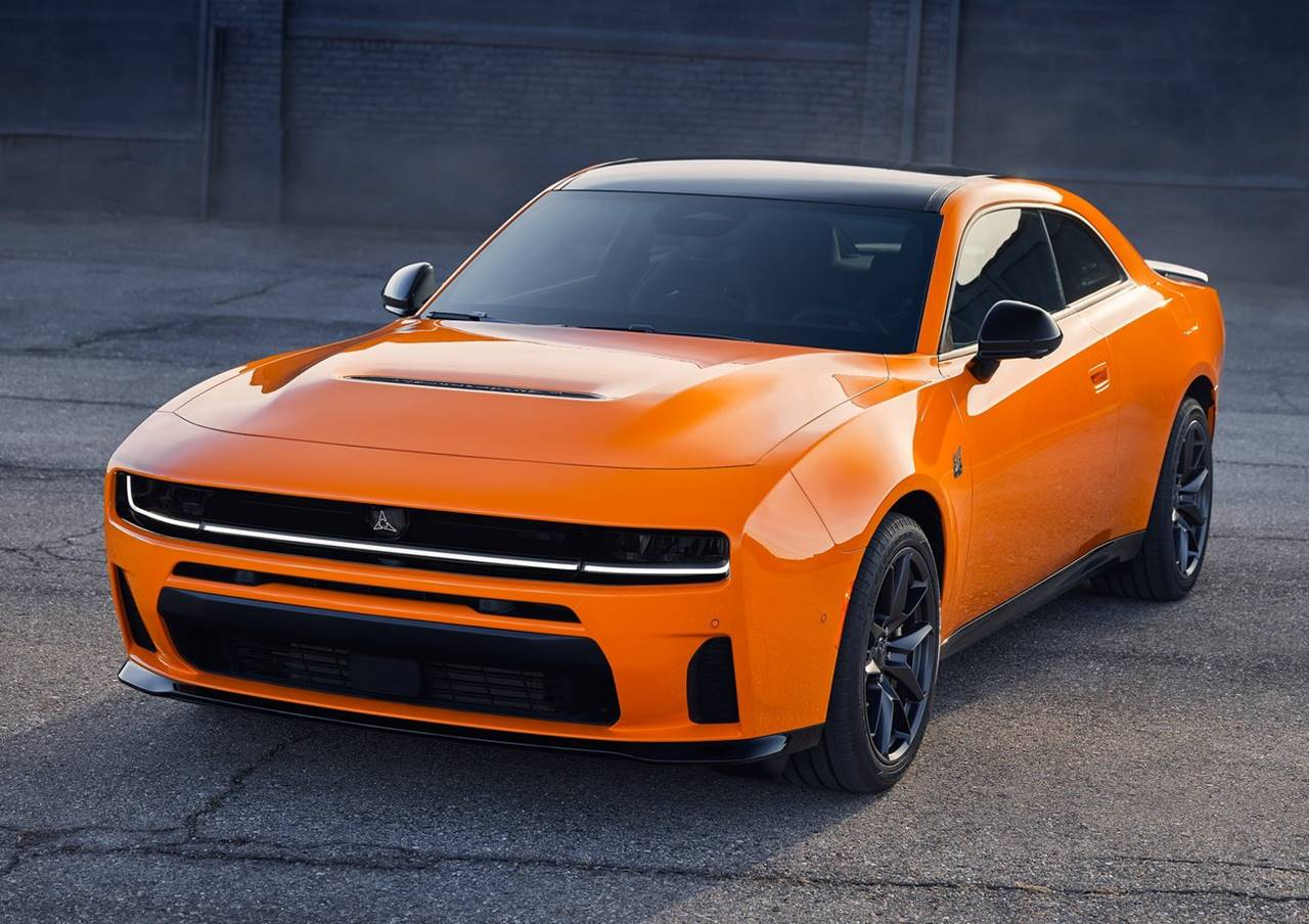 Dodge Charger SIXPACK 3.0L em laranja